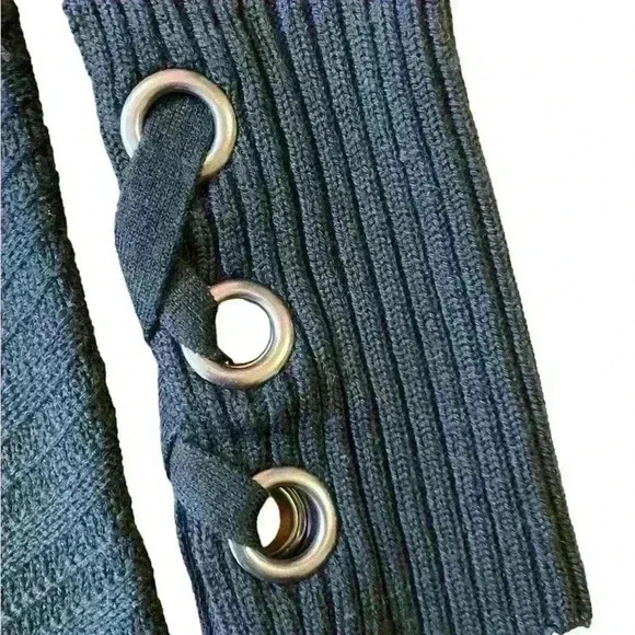 BAR III Black sweater lace up sleeve size M - Picture 3 of 4